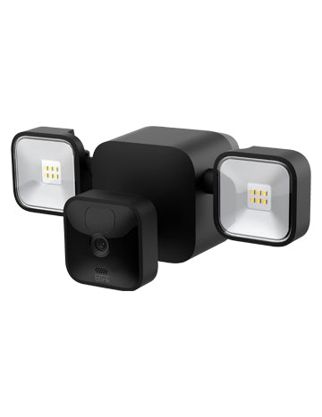 Blink Floodlight camera | Wireless smart security Outdoor camera + LED mount, two-year battery